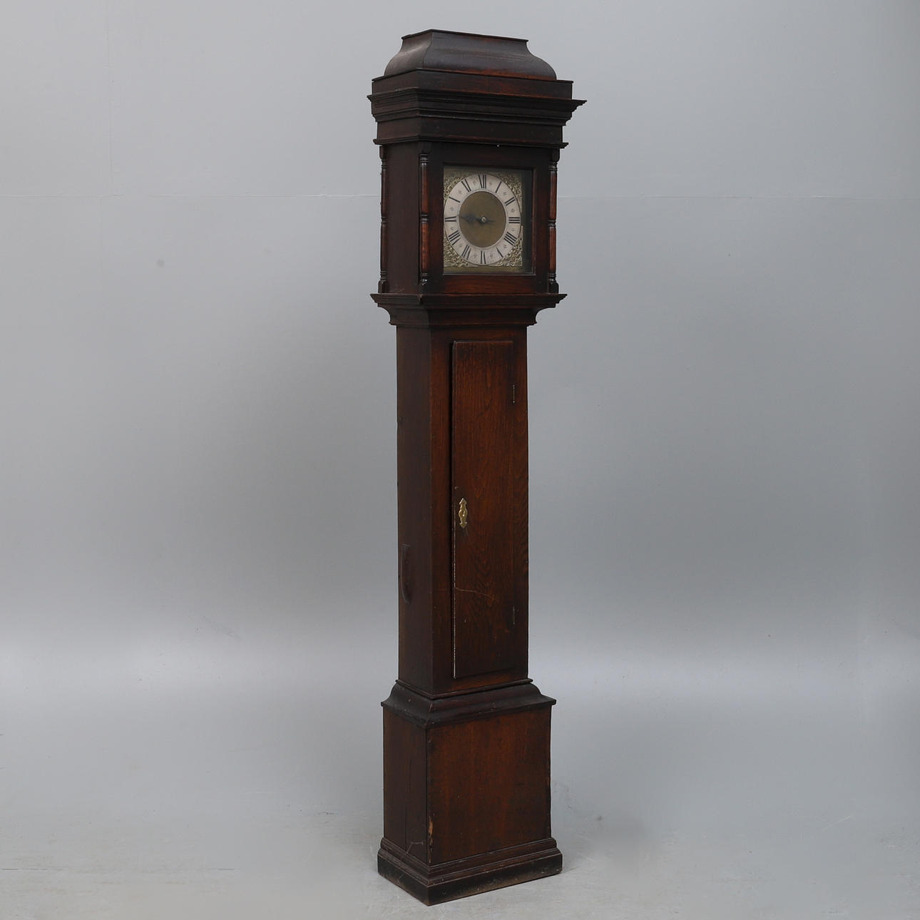 WILLIAM WINSTON BRECON: AN 18TH CENTURY OAK LONGCASE CLOCK.