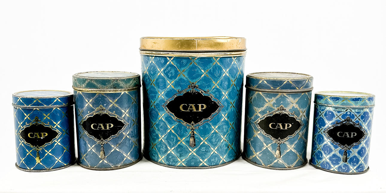 PLÅTBURKAR, 5 st, "CAP", 1900-talets mitt.