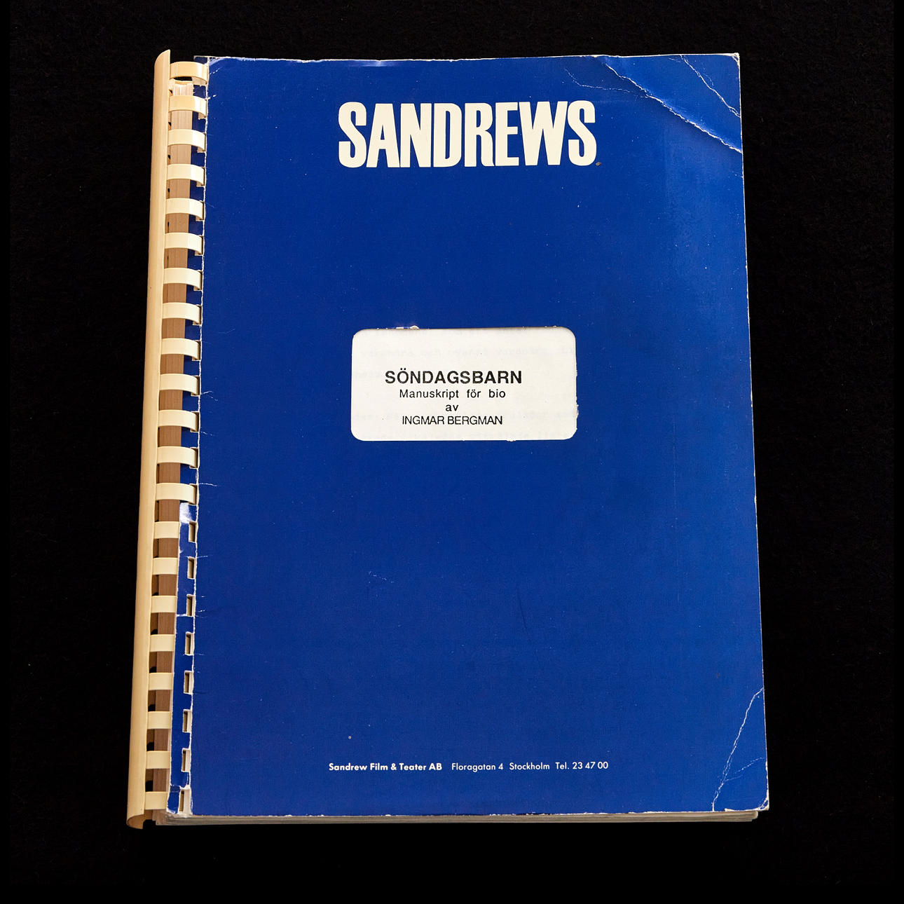 SÖNDAGSBARN, Manuskript för bio av INGMAR BERGMAN. Regi: Daniel Bergman.