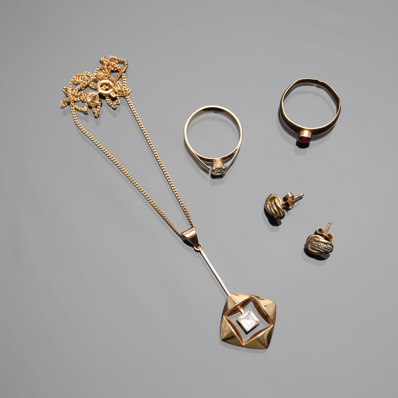 SCHMUCK, 4 Stück, 18 Karat Gold.