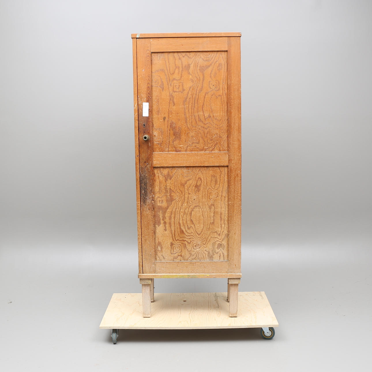 SKÅP, 1900-talets första hälft.