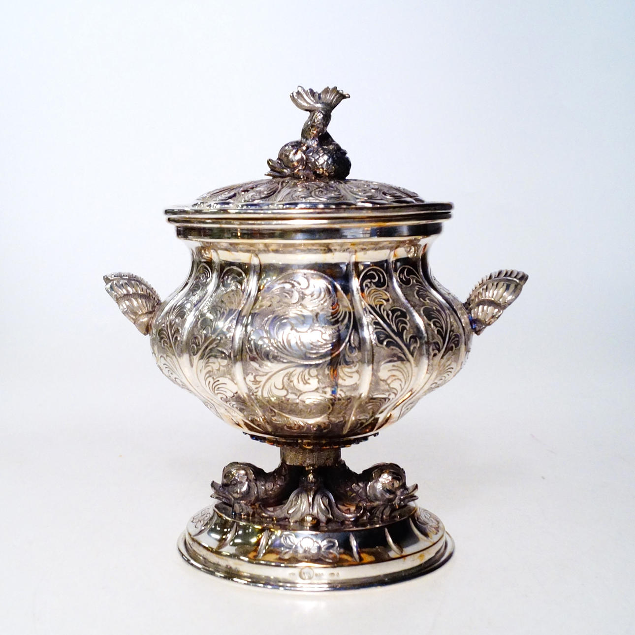 BOWL WITH LID, silver 830, import stamp.