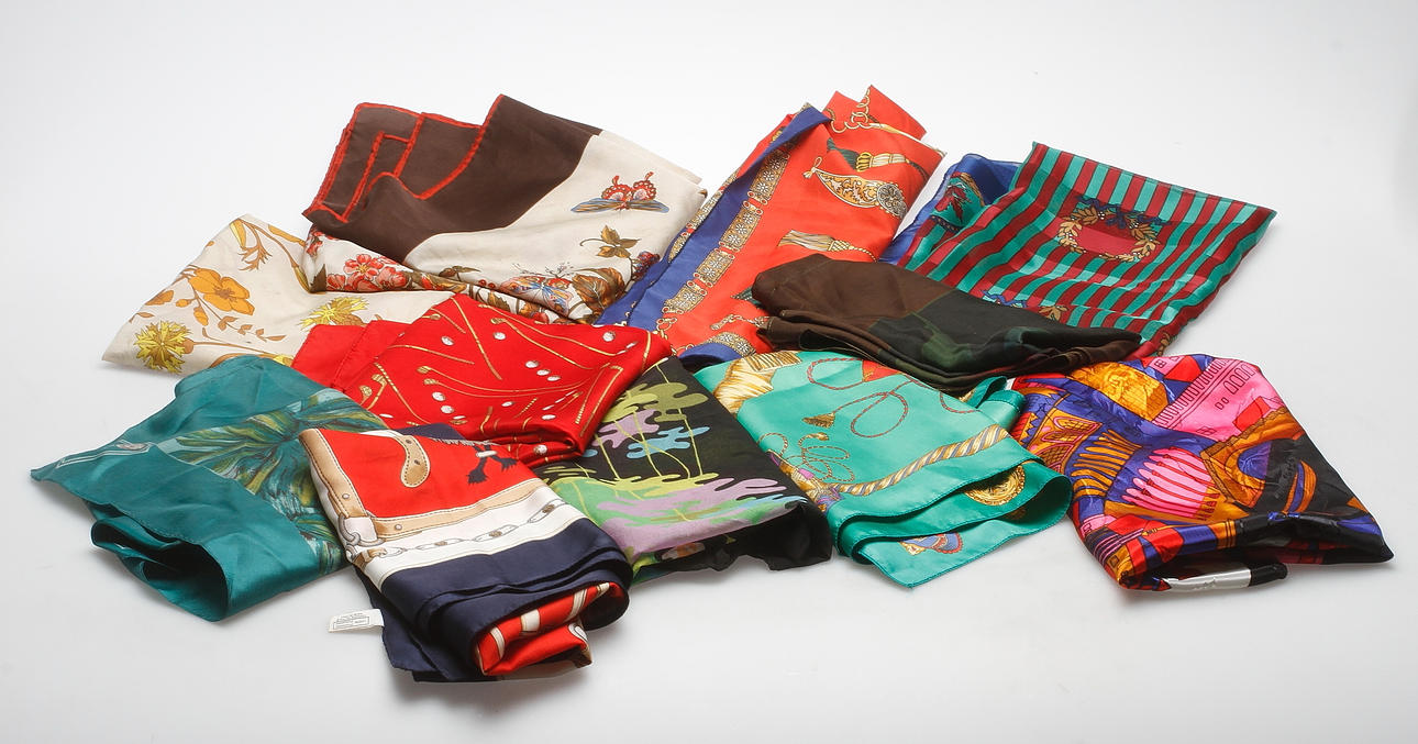 SCARVES, 11 st.