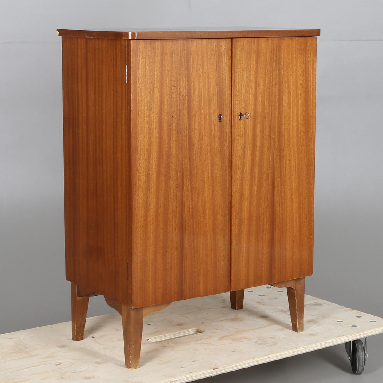 NOTSKÅP, teak, 1950/60-tal.