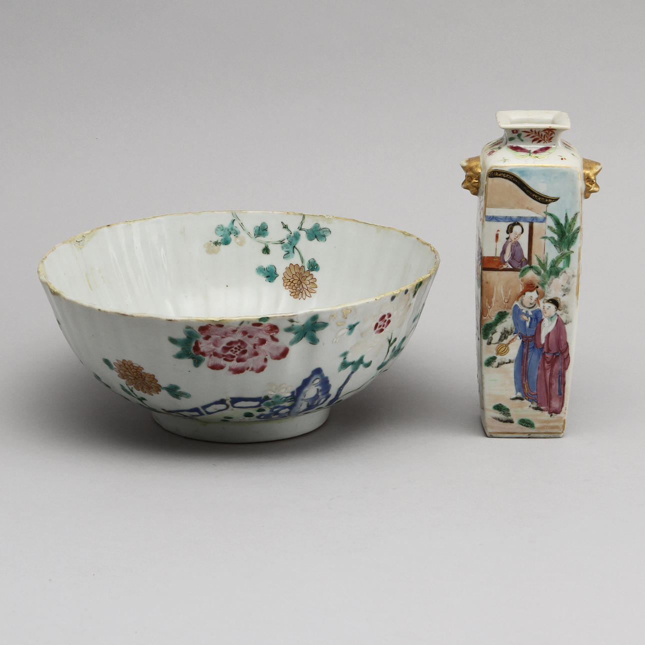 BÅLSKÅL samt URNA, porslin, Kina, 1700-tal resp 1800-tal.