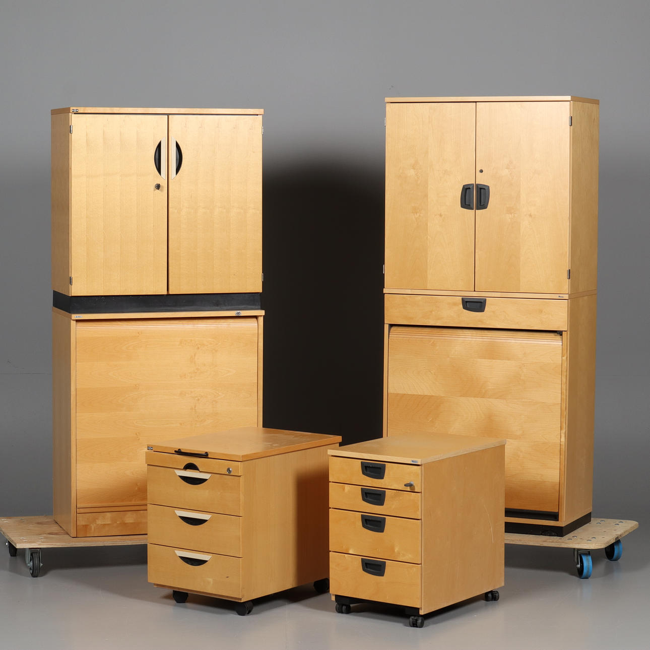 KONTORSMÖBLER, 4 delar, samtida.