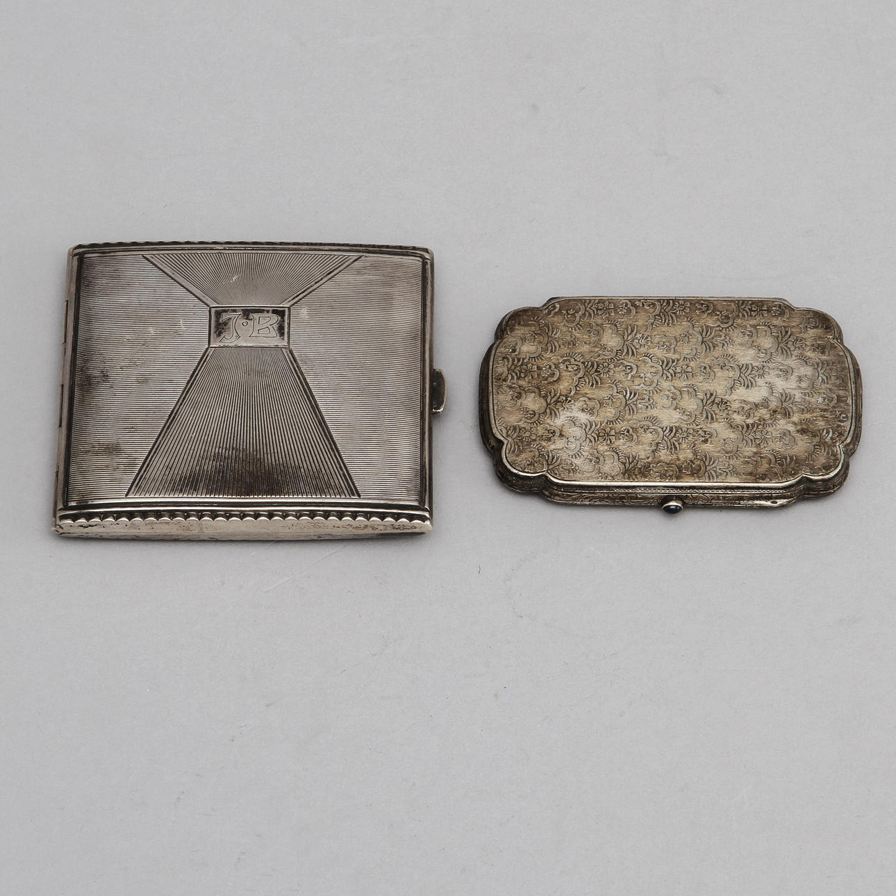 DOSOR, 2 st, silver, vikt 130 gram.