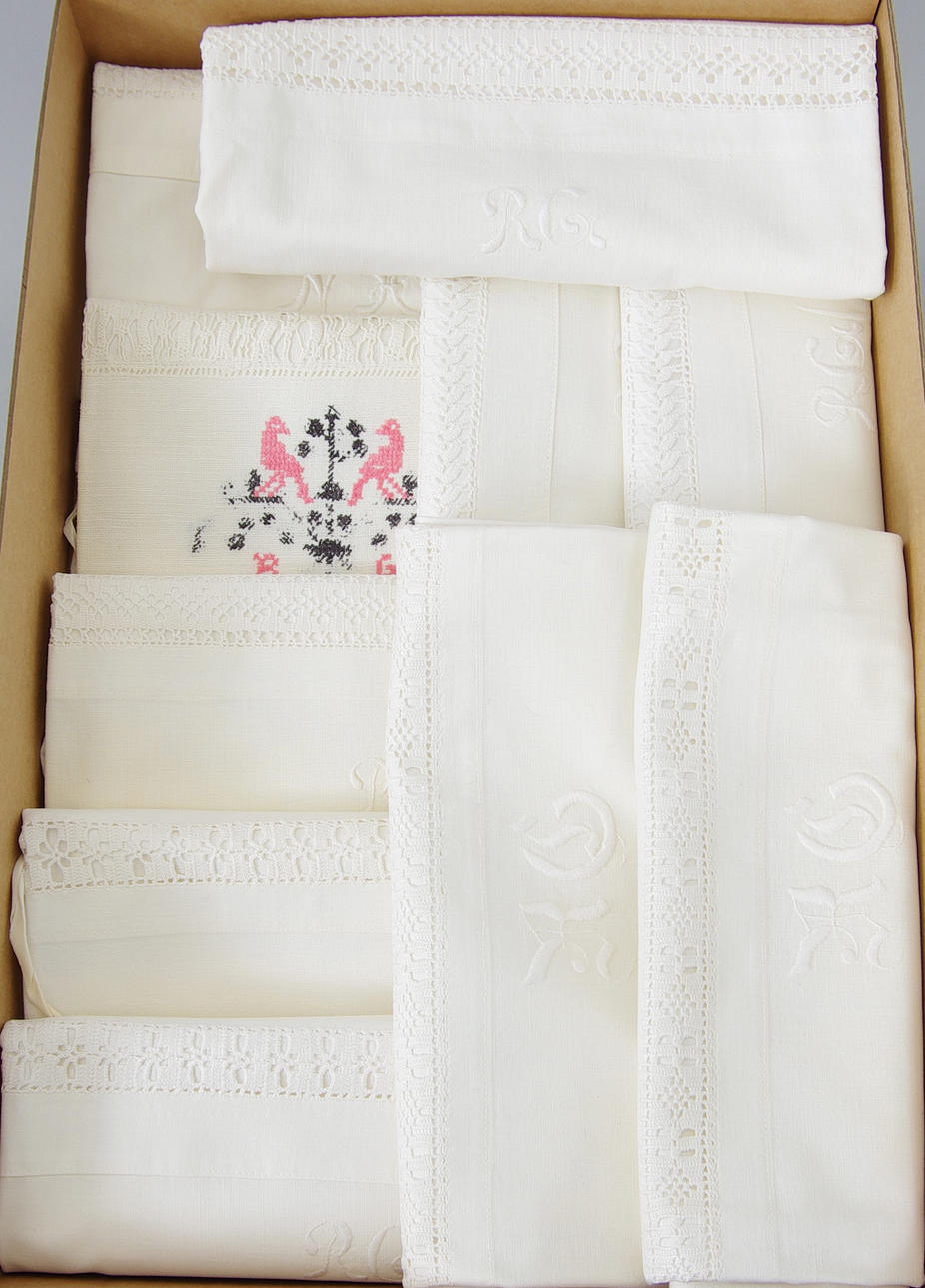 ÖRNGOTT MED SPETS OCH BRODYR.