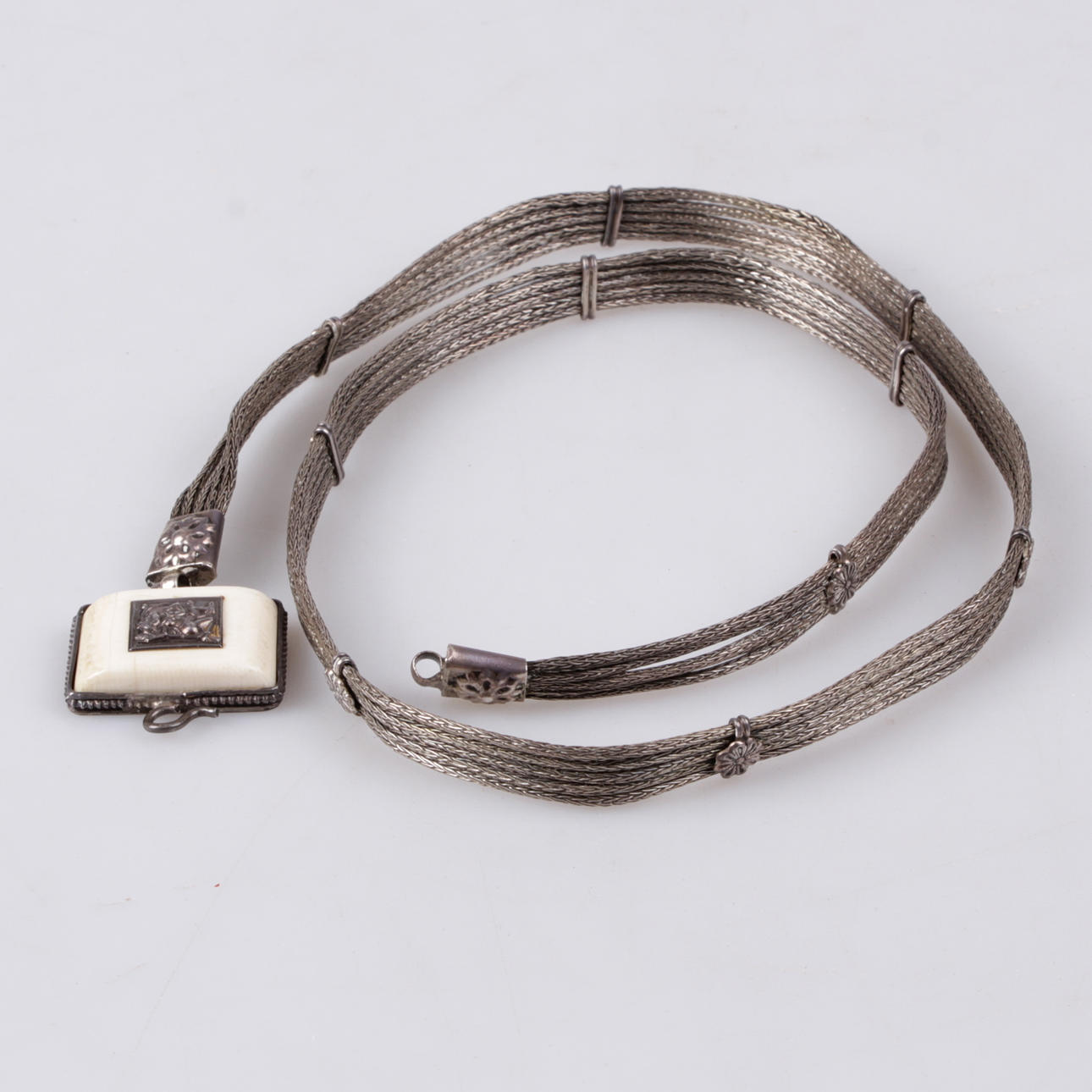 BÄLTE, låghaltigt silver, Indien, 1900-tal.