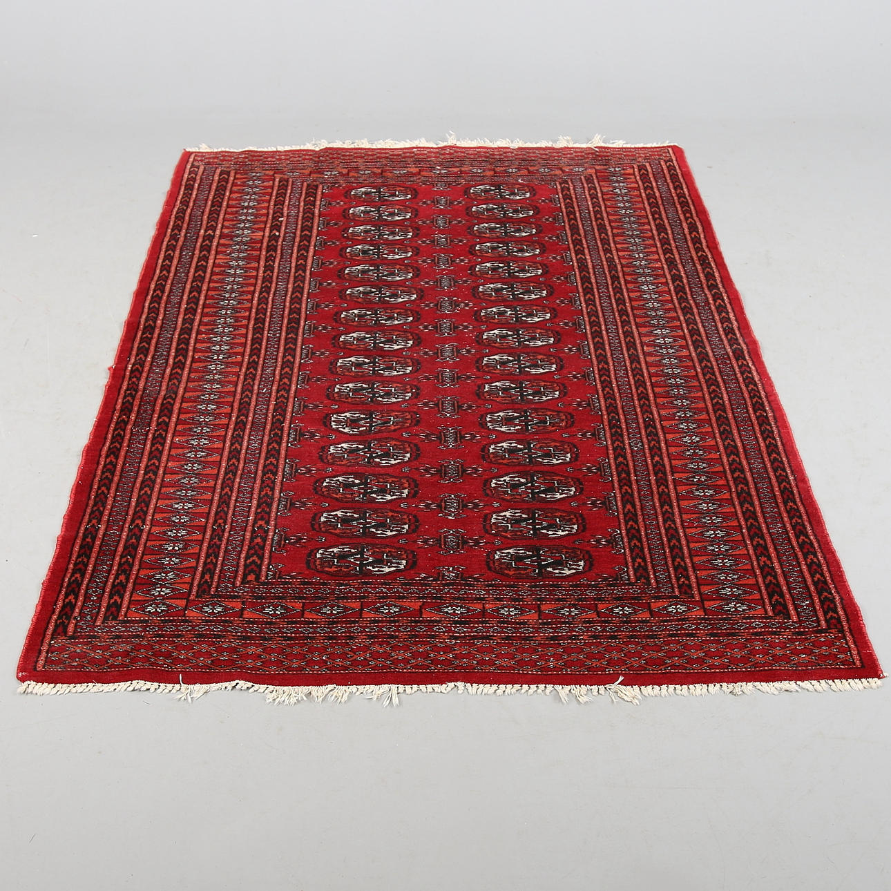 MATTA, Bochara, Pakistan. 185 x 120 cm.