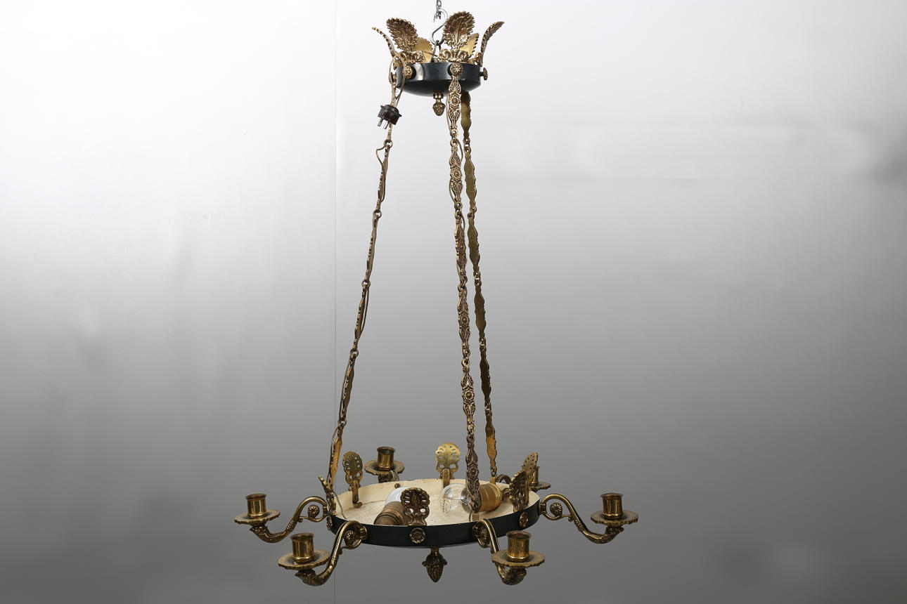 TAKLAMPA, metall, 6 armar, empirestil, 1900-talets mitt.