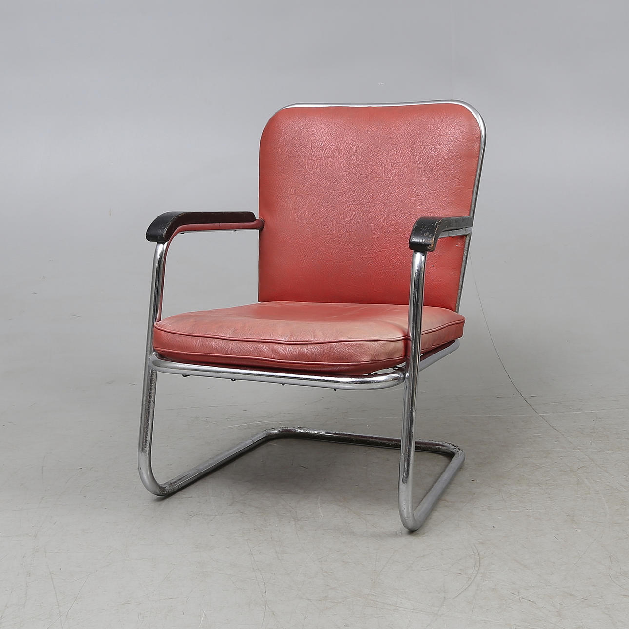 KARMFÅTÖLJ, funkis, 1900-talets första hälft.