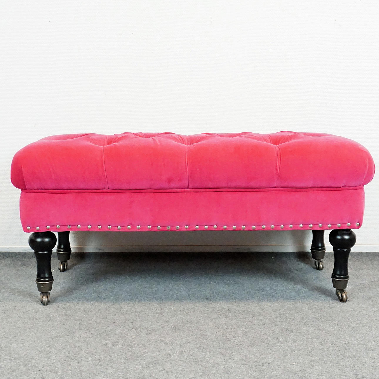 OTOMANO/TABURETE, estilo inglés, contemporáneo.