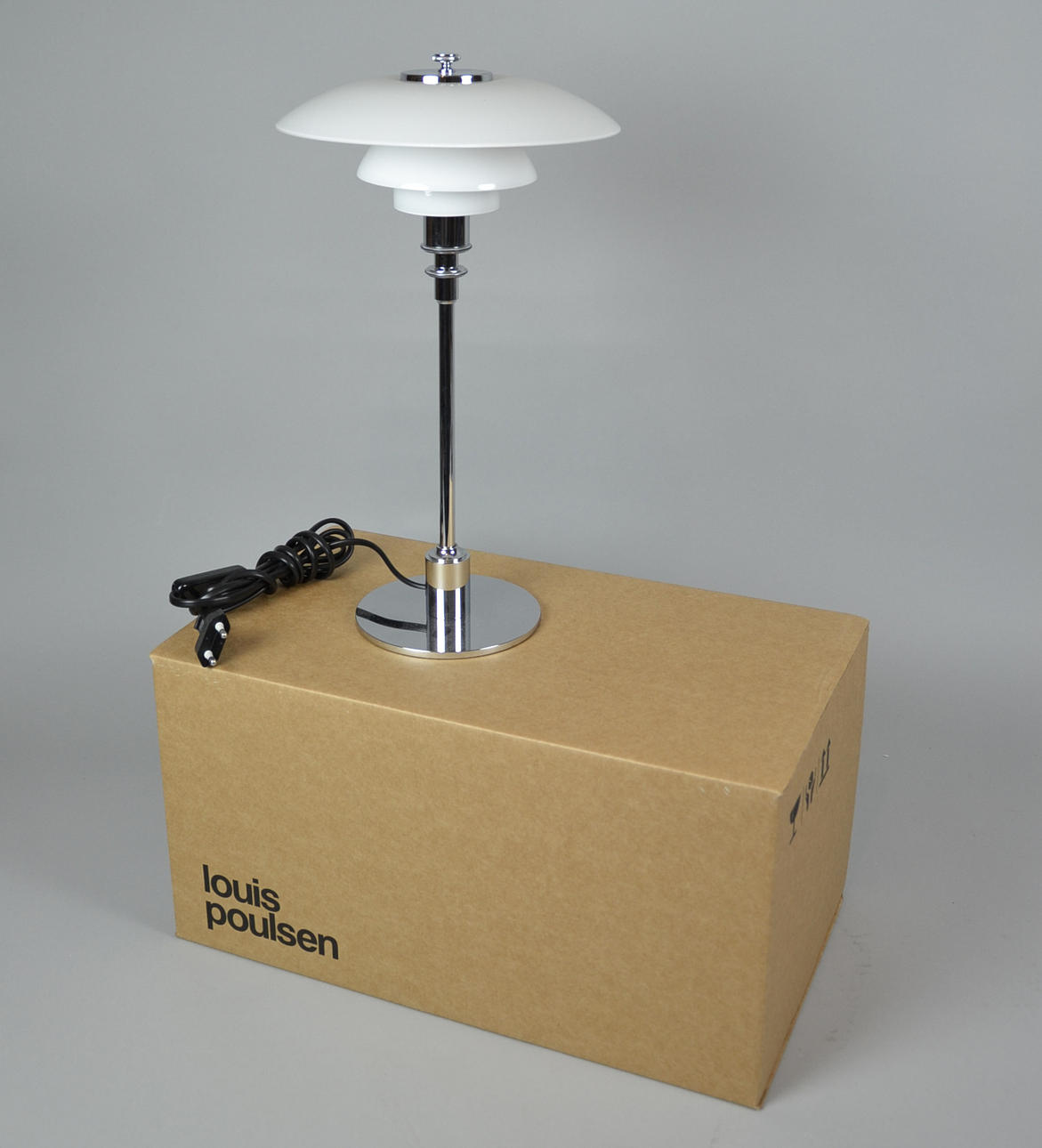 POUL HENNINGSEN. PH 2/1 TABLE LAMP.