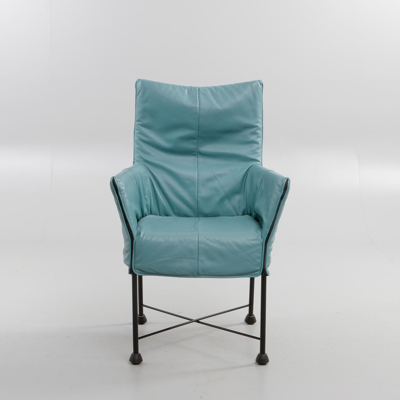 GERARD VAN DEN BERG. Sessel, „Chaplin“, Montis, Elmo Soft.