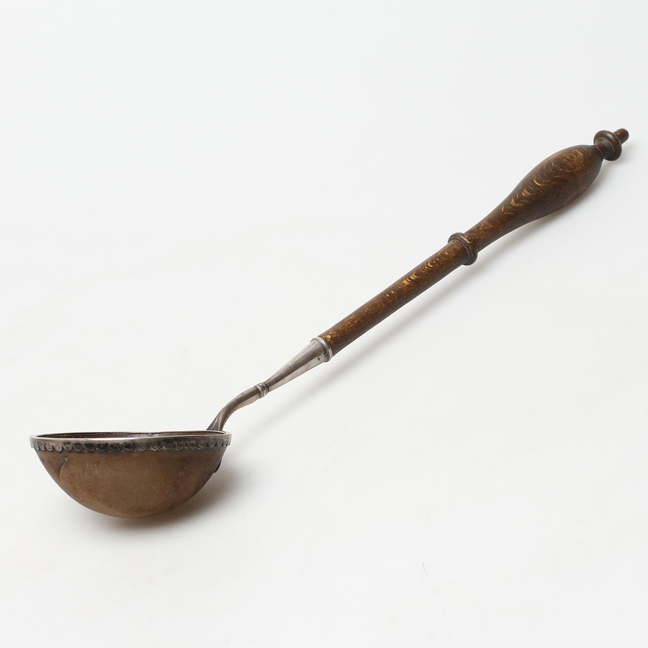 SLEV, kokosnöt med silver och träskaft, troligen Nils Hendeberg (-1812-1852), Hälsingborg.