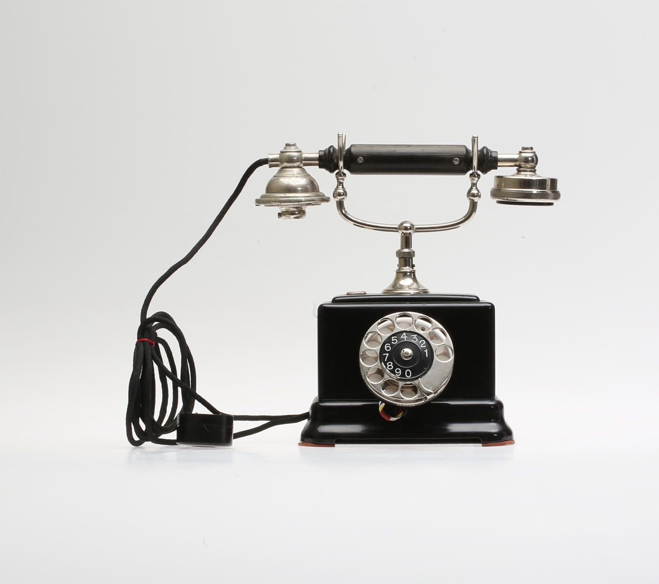 BORDSTELEFON, L.M. Ericsson, 1900-tal.