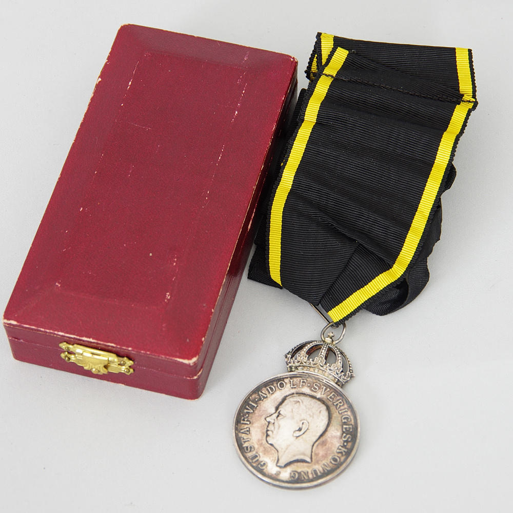 SILVERMEDALJ i etui, Gustav VI, För trohet och flit.