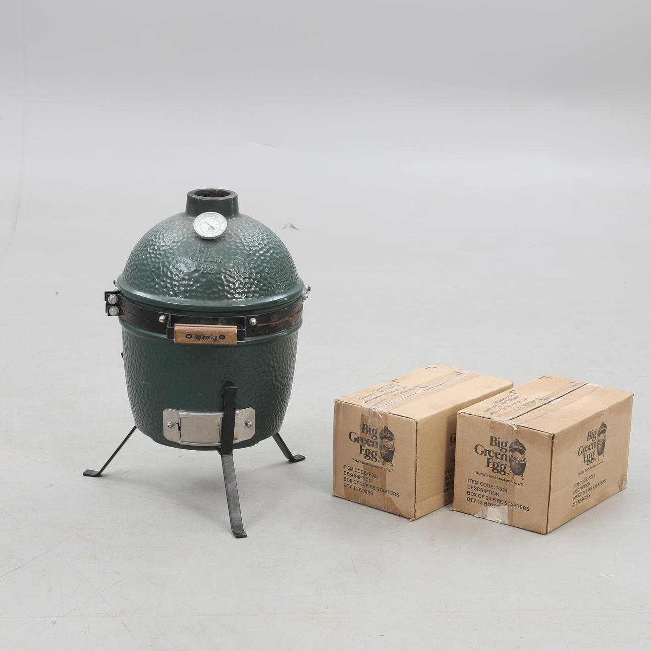 GRILLI, iso vihreä muna, mini ja tarvikkeet.