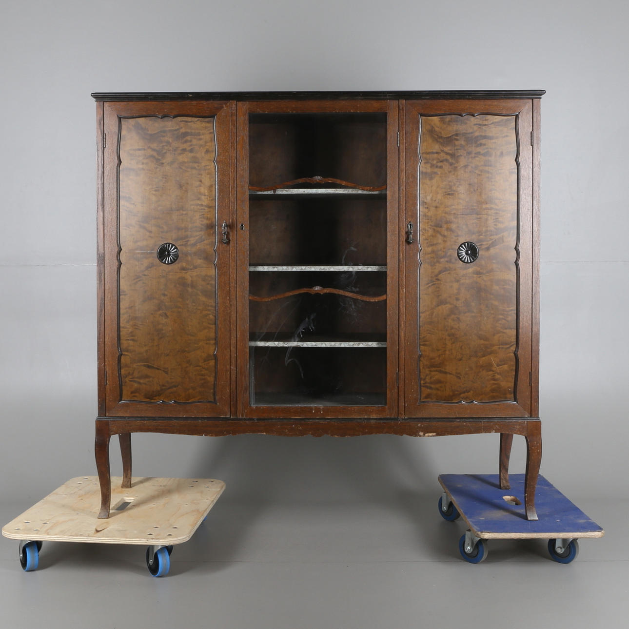 VITRINSKÅP, jugend, 1900-tal.