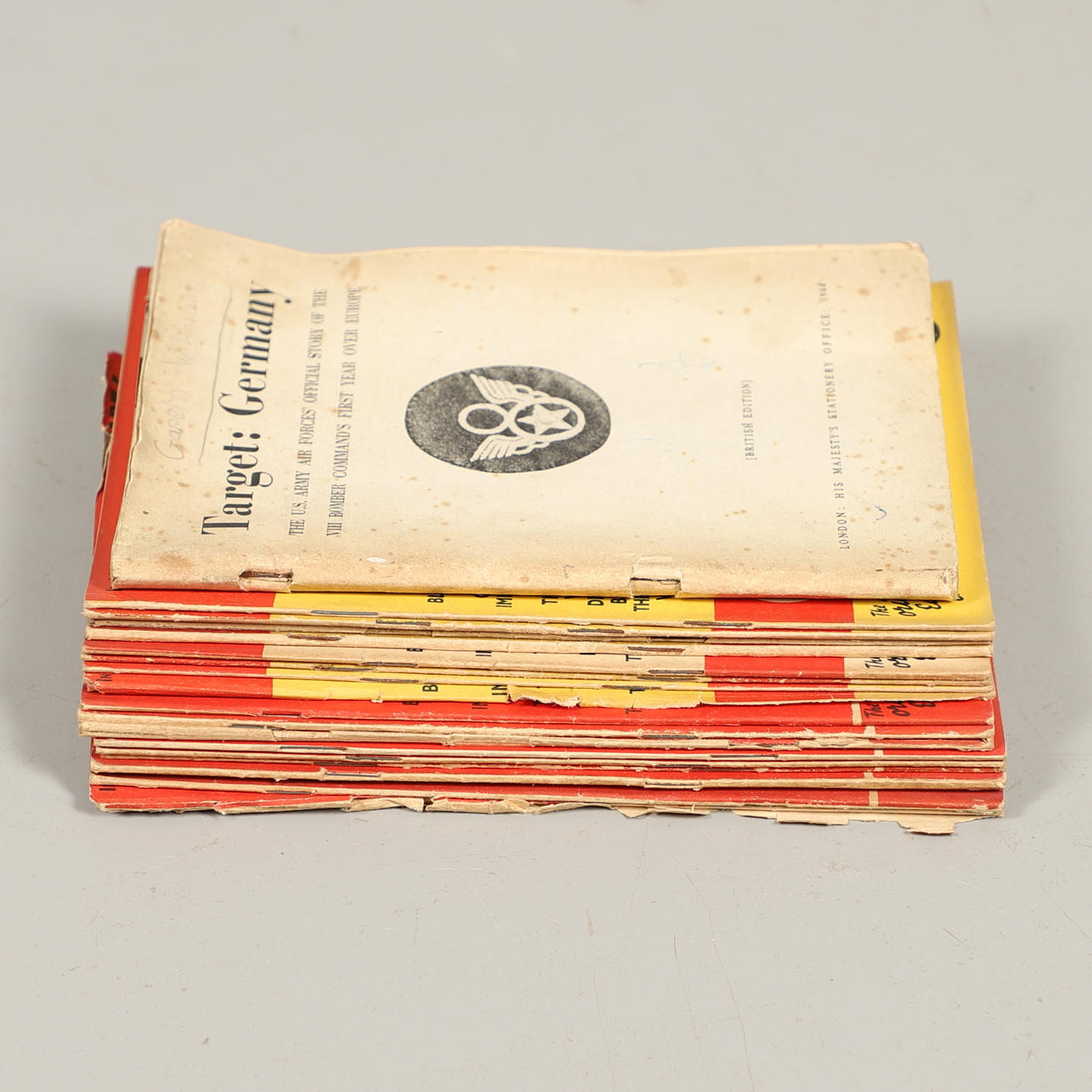 A SET OF 18 WEEKLY PART MAGAZINES, HITLER'S MEIN KAMPF, AND A TARGET ...