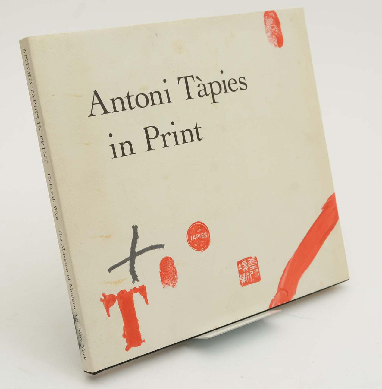 ANTONI TÀPIES. Antoni Tàpies in Print.