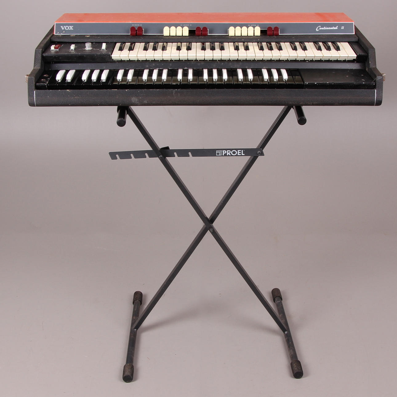 ORGEL, Vox Continental II, inklusive stativ och trampdon, 1960-tal.