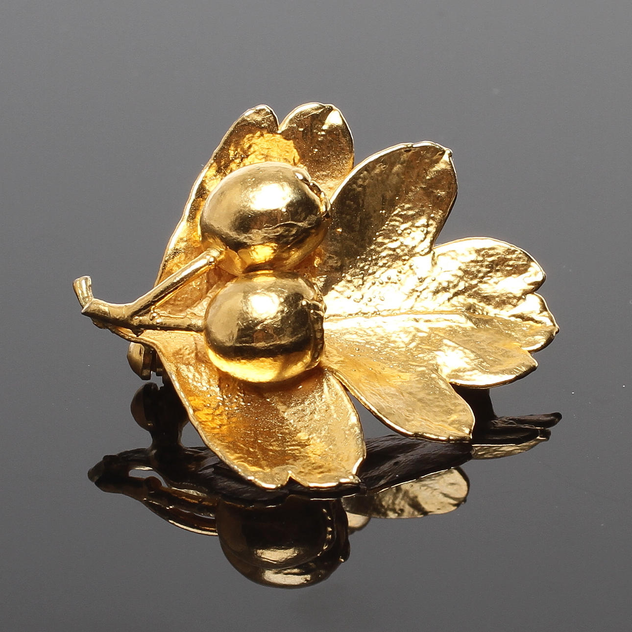 BROSCH, förgyllt silver, Flora Danica, Eggert, Danmark.