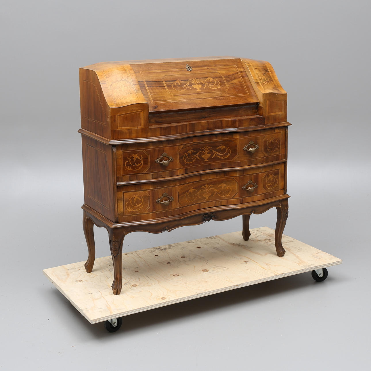 SEKRETÄR, med intarsia, senbarockstil, 1900-tal.