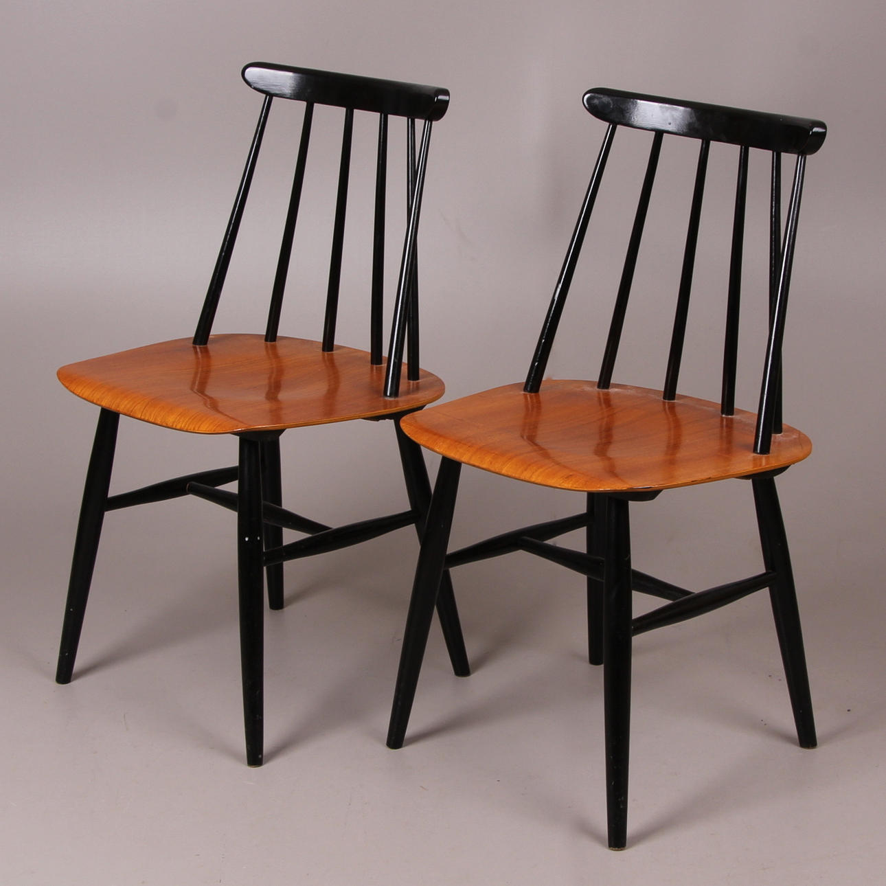 STOLAR, 2 st. "Fanett", Ilmari Tapiovaara för Edsbynverken, 1950/60-tal.