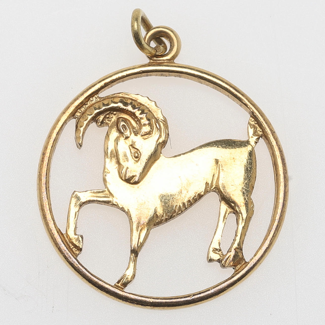 RIIPUS, 18K kultaa, horoskooppi, kauris.