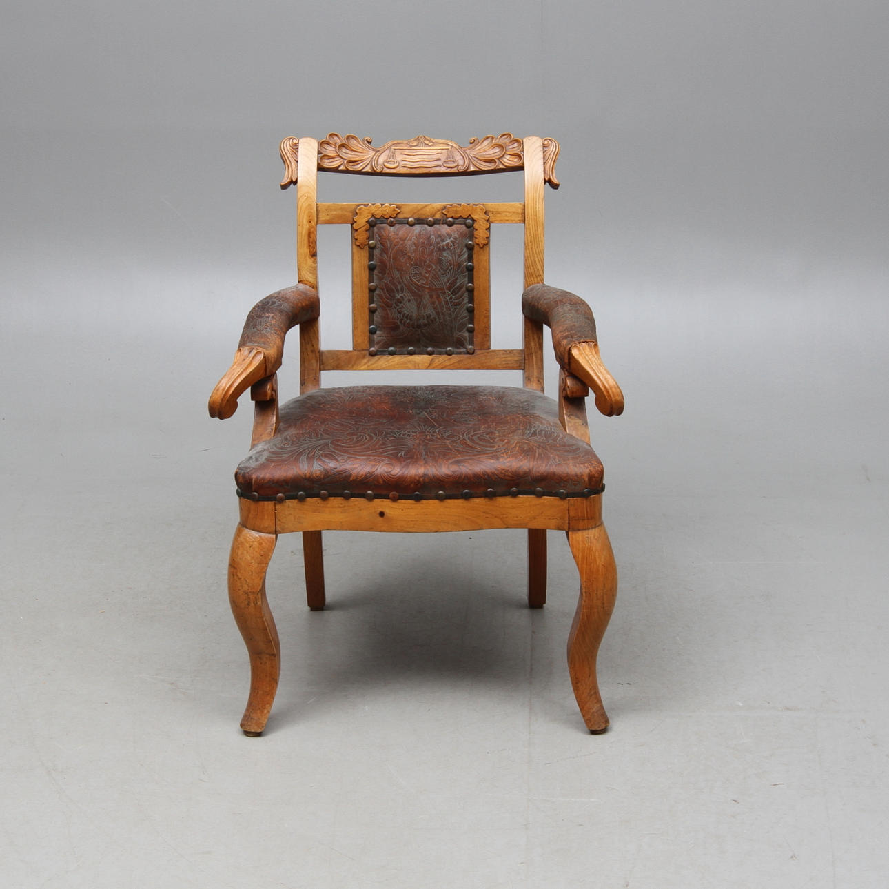 KARMSTOL, sk domarstol, 1800-talets första hälft.