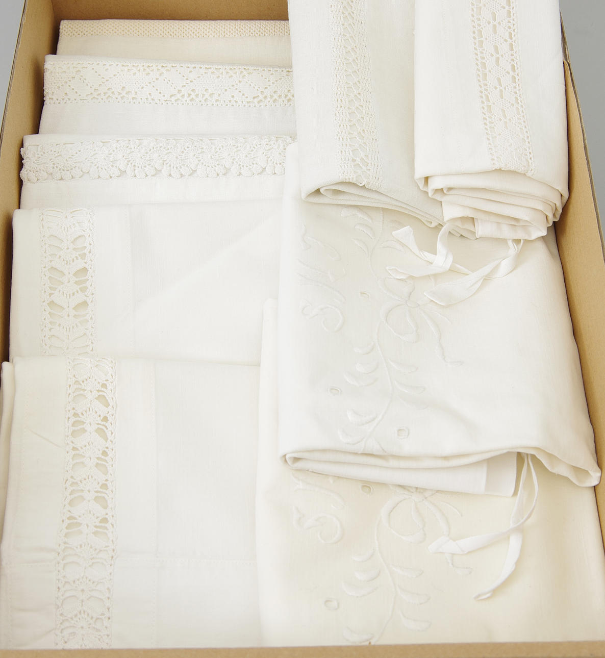 ÖRNGOTT MED SPETS OCH BRODYR.