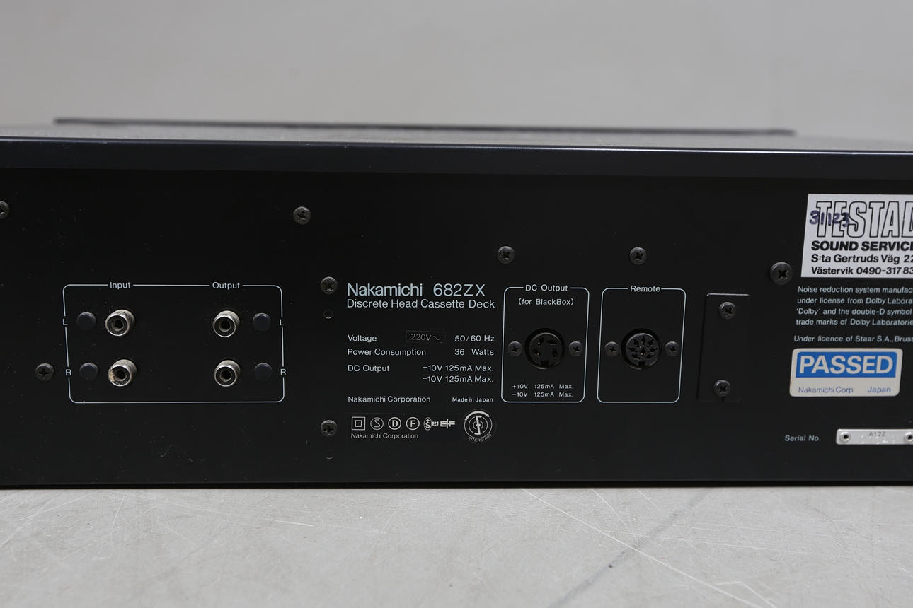 CASSETTE DECK, Nakamichi 682 ZX Discrete Head Cassette Deck, Japan