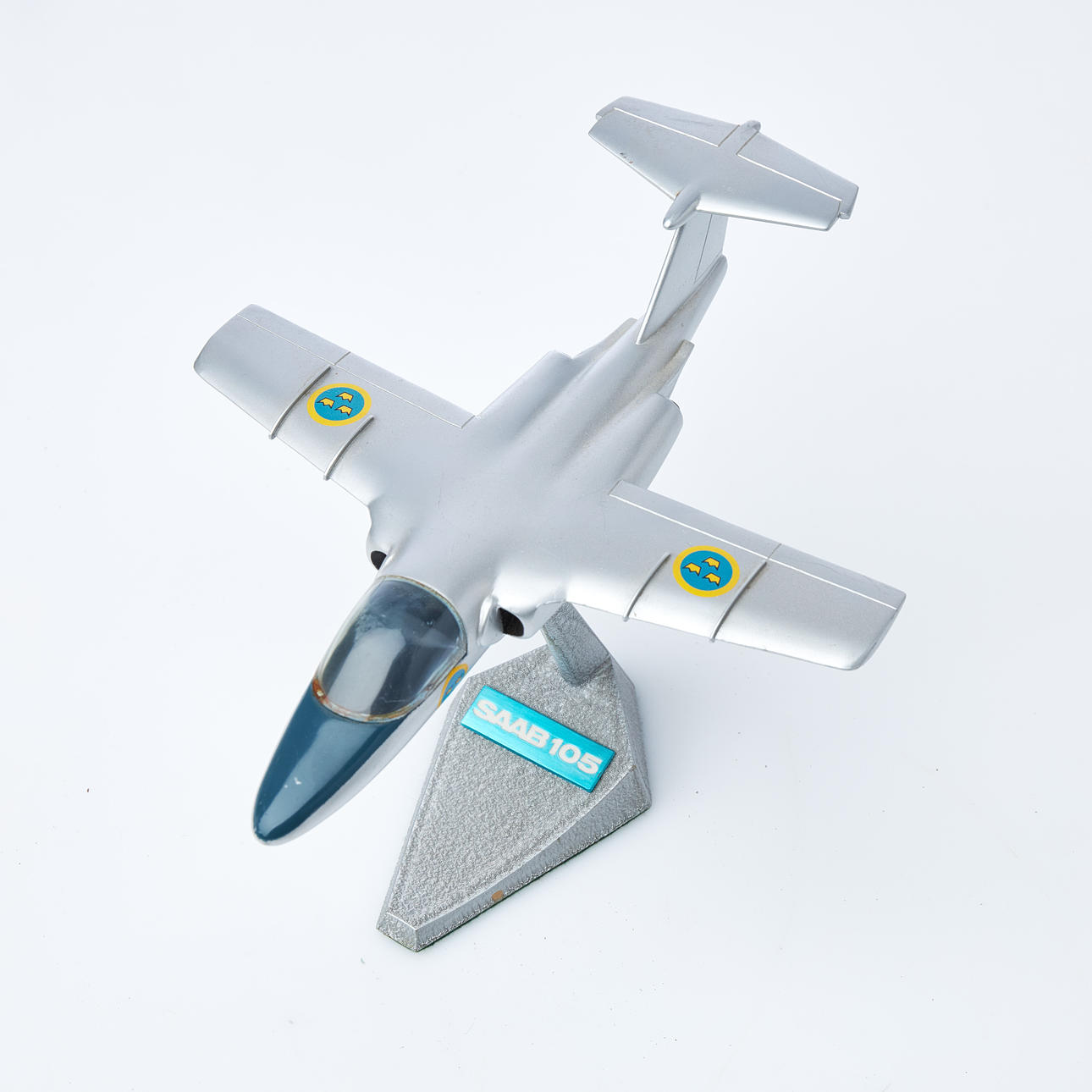 FLYGPLANSMODELL, metall, Saab 105, SK60.