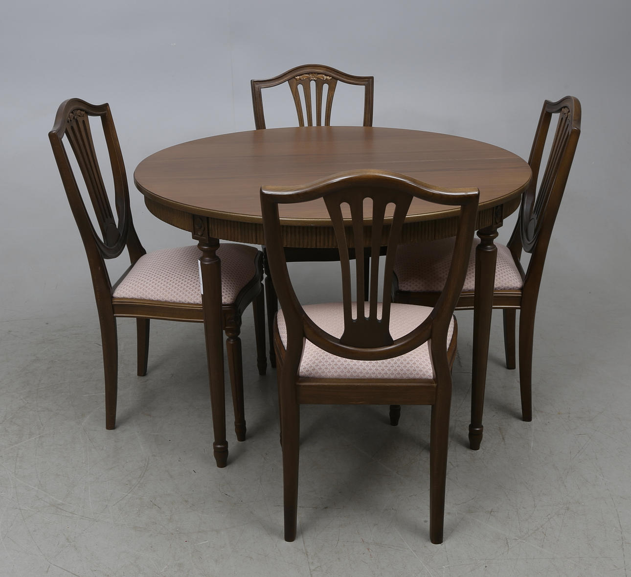 MATSALSGRUPP, 5 delar, engelsk stil, 1900-tal.