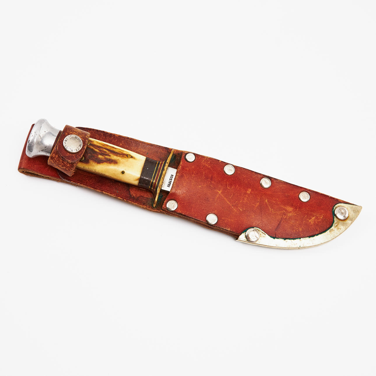 PONTUS HOLMBERG, Messer, Hornhalterung mit Messing-Coh-Aluminium, einschneidige Klinge signiert P. Holmberg Eskilstuna und Fagersta, Lederscheide.