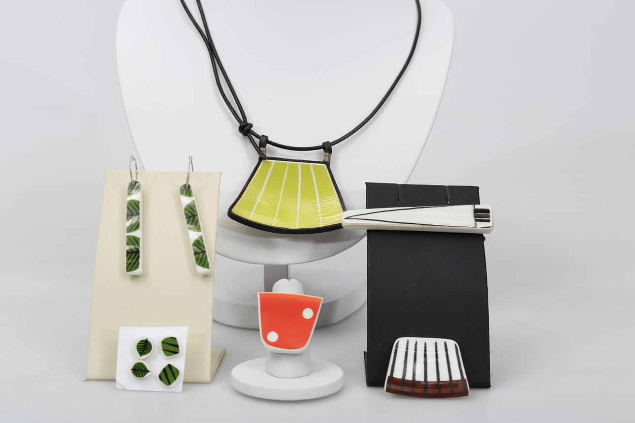 SMYCKEN, porslin, 7 stycken, 1990-2000-tal.