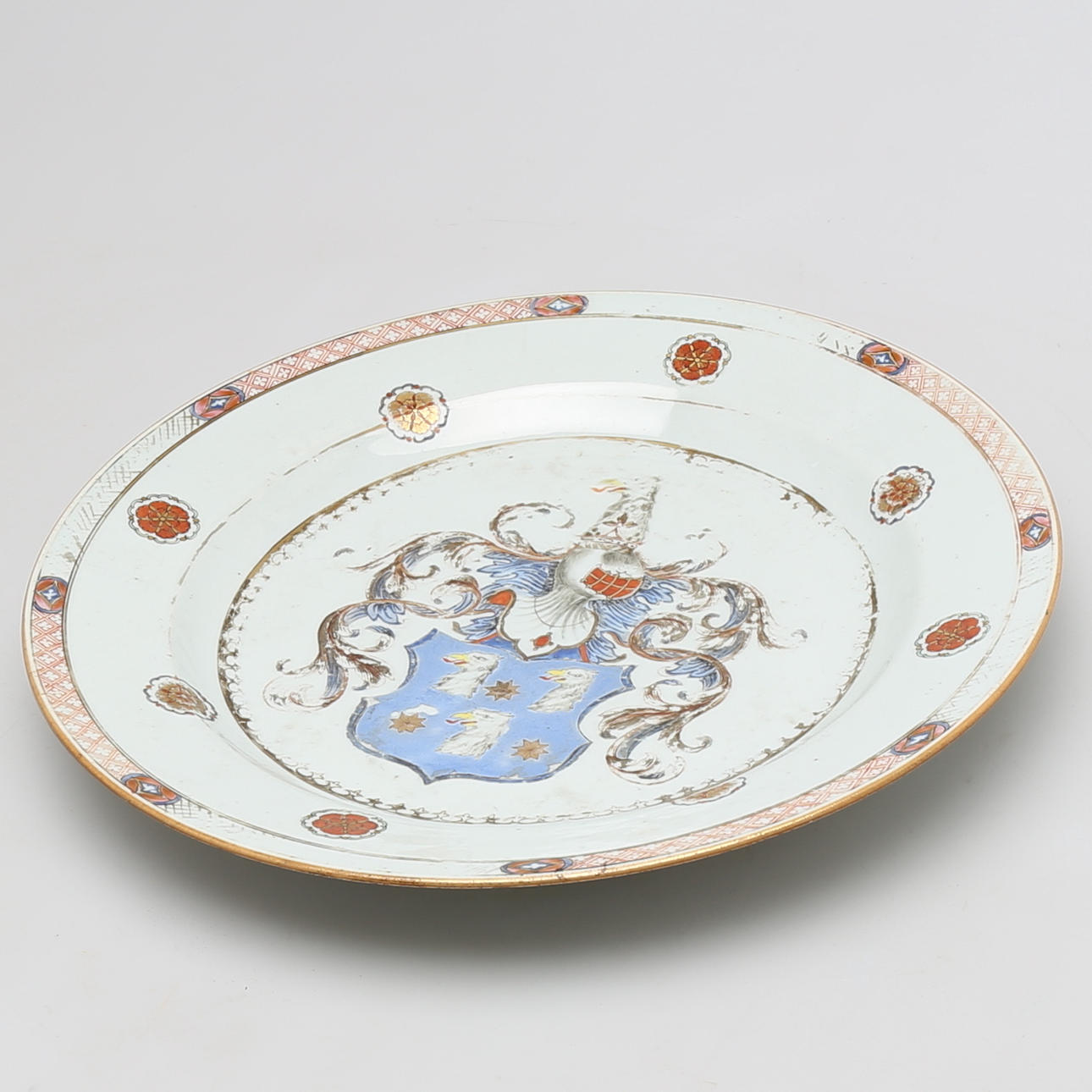 STORT FAT, vapenporslin, Qianlong omkring 1760, Kina.