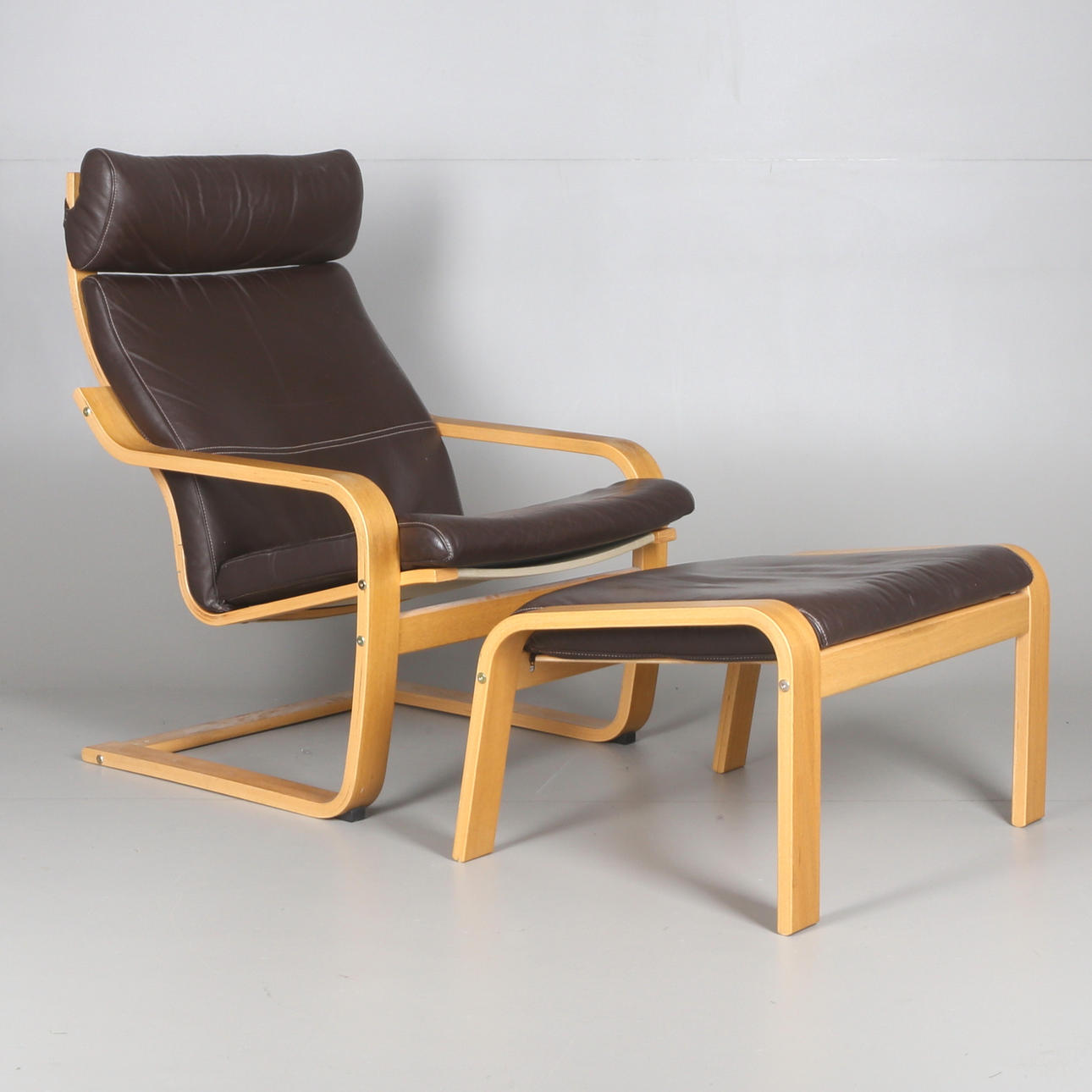 VILSTOL med FOTPALL, brun skinnklädsel, IKEA, 19/2000-tal.