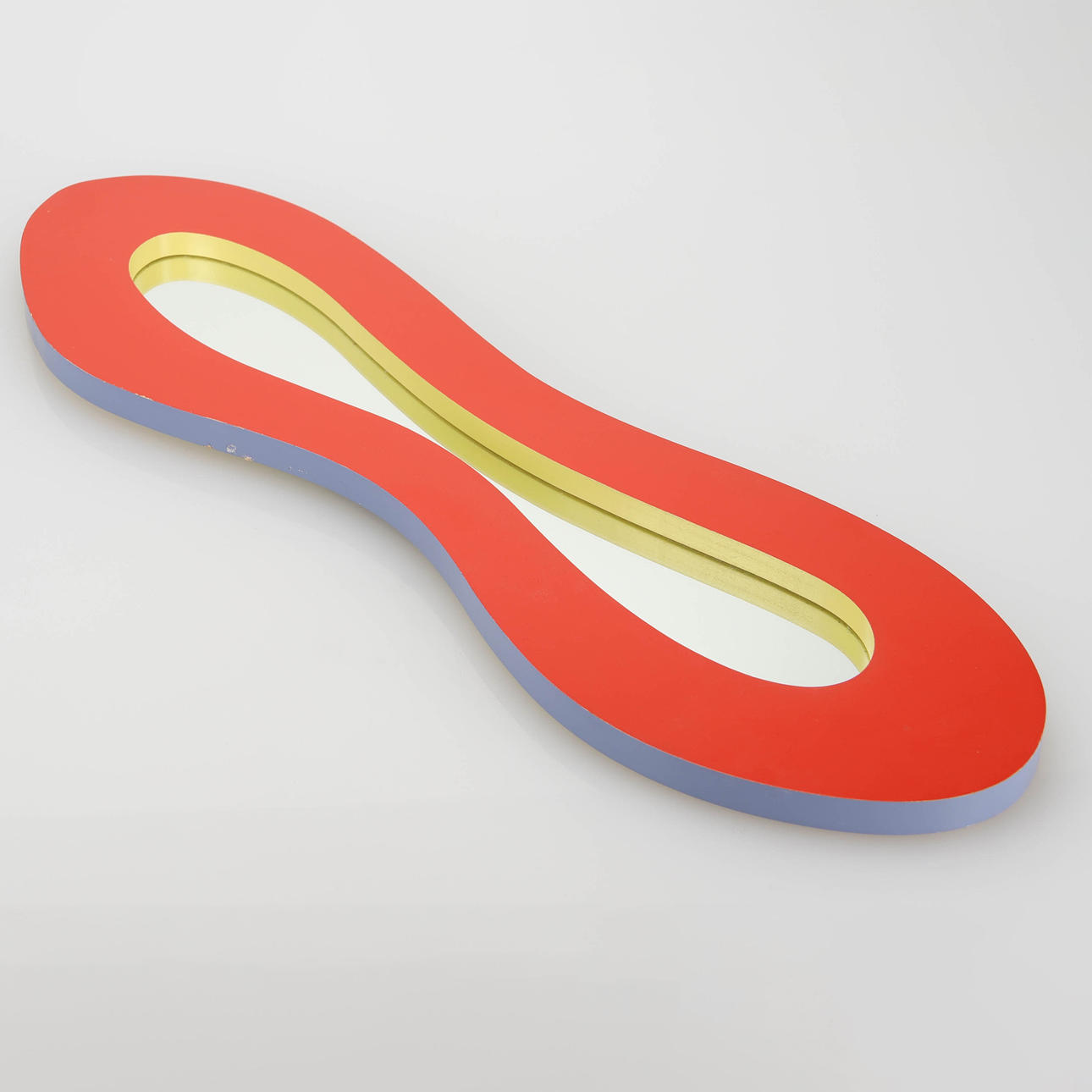 SOFIA UDDÉN. Espejo, rojo/azul/amarillo, forma irregular, años 90.