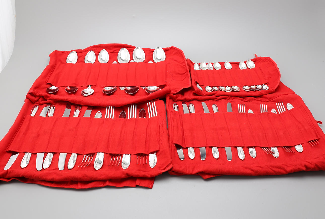 PARTI BESTICK, 53 delar, nysilver, "Slottsbarock", C.G Hallberg.