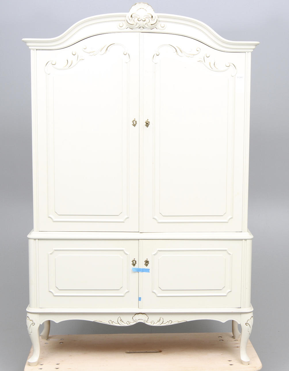 MATSALSSKÅP, rokokostil, 1900-tal.