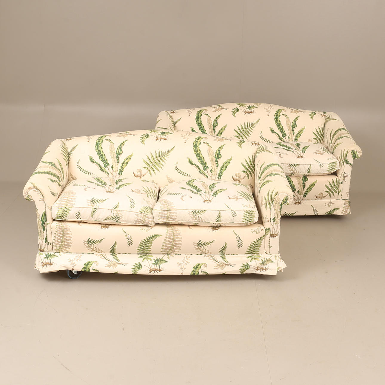 SOFFOR, 2 stycken, tyg GP & J Baker "Stensöta".