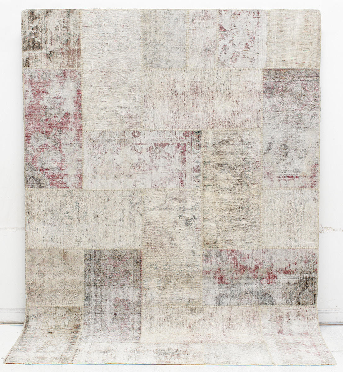 MATTA, carpet patchwork, 295 x 211 cm.