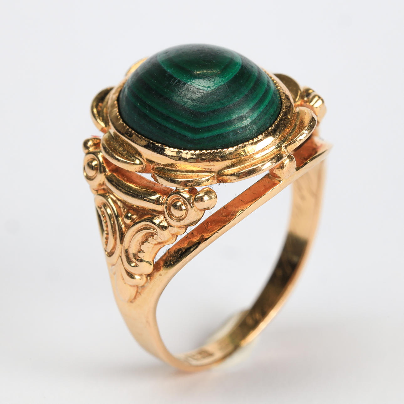 ANILLO, oro de 18 quilates.