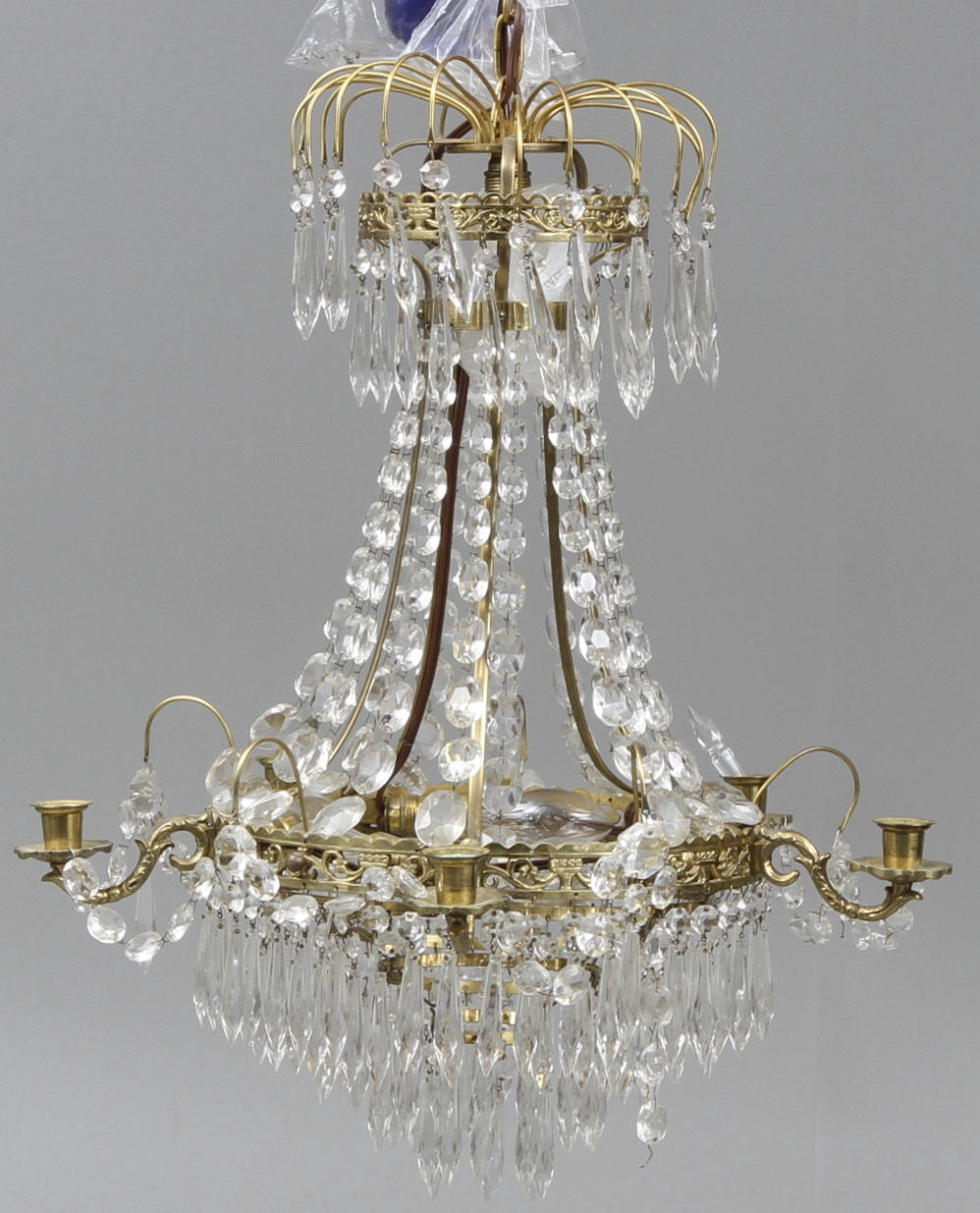 LJUSKRONA med prismor, empirstil, 1900-tal.