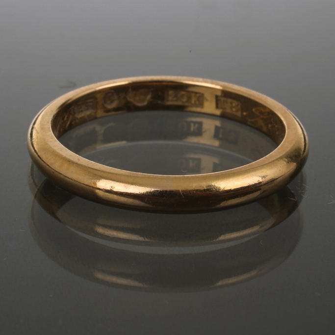 RING guld 20K, vikt 3,8 gram.