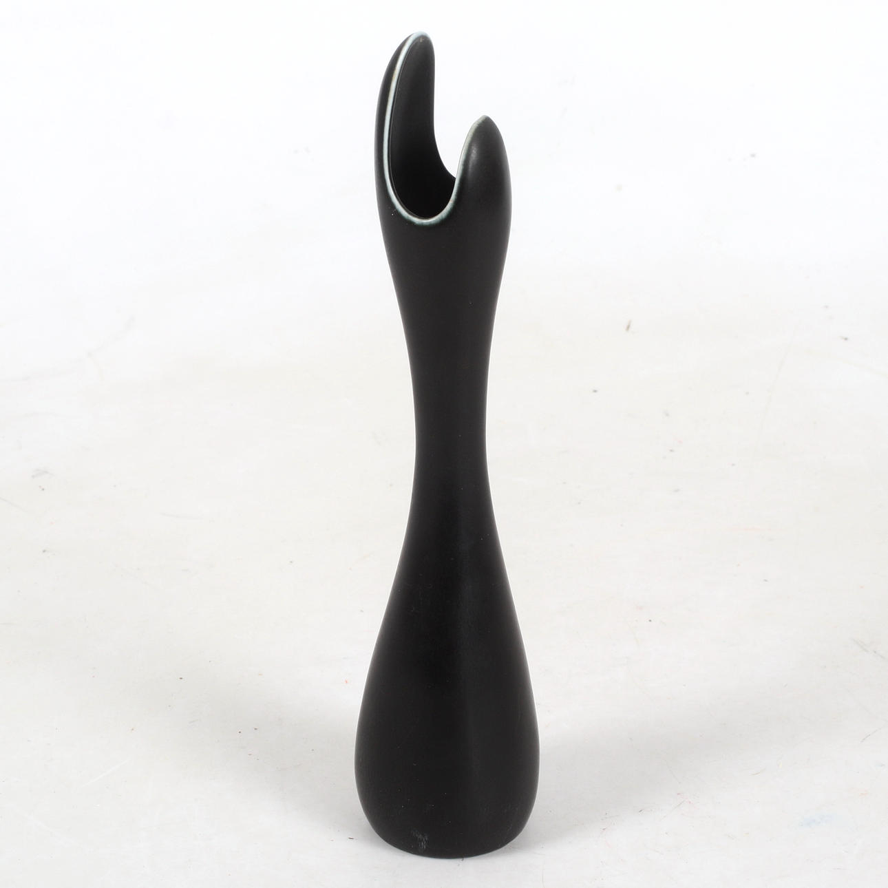 GUNNAR NYLUND. Vas, stengods, "Caolina", Rörstrand.