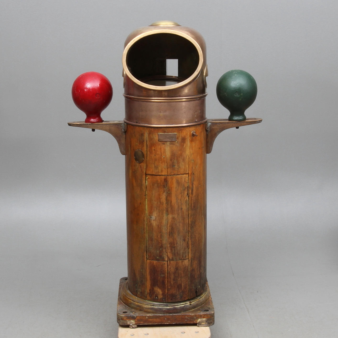 NAKTERHUS med kompass, 1900-talets första del.